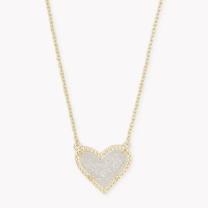 Kendra Scott Ari Heart Gold Pendant Necklace